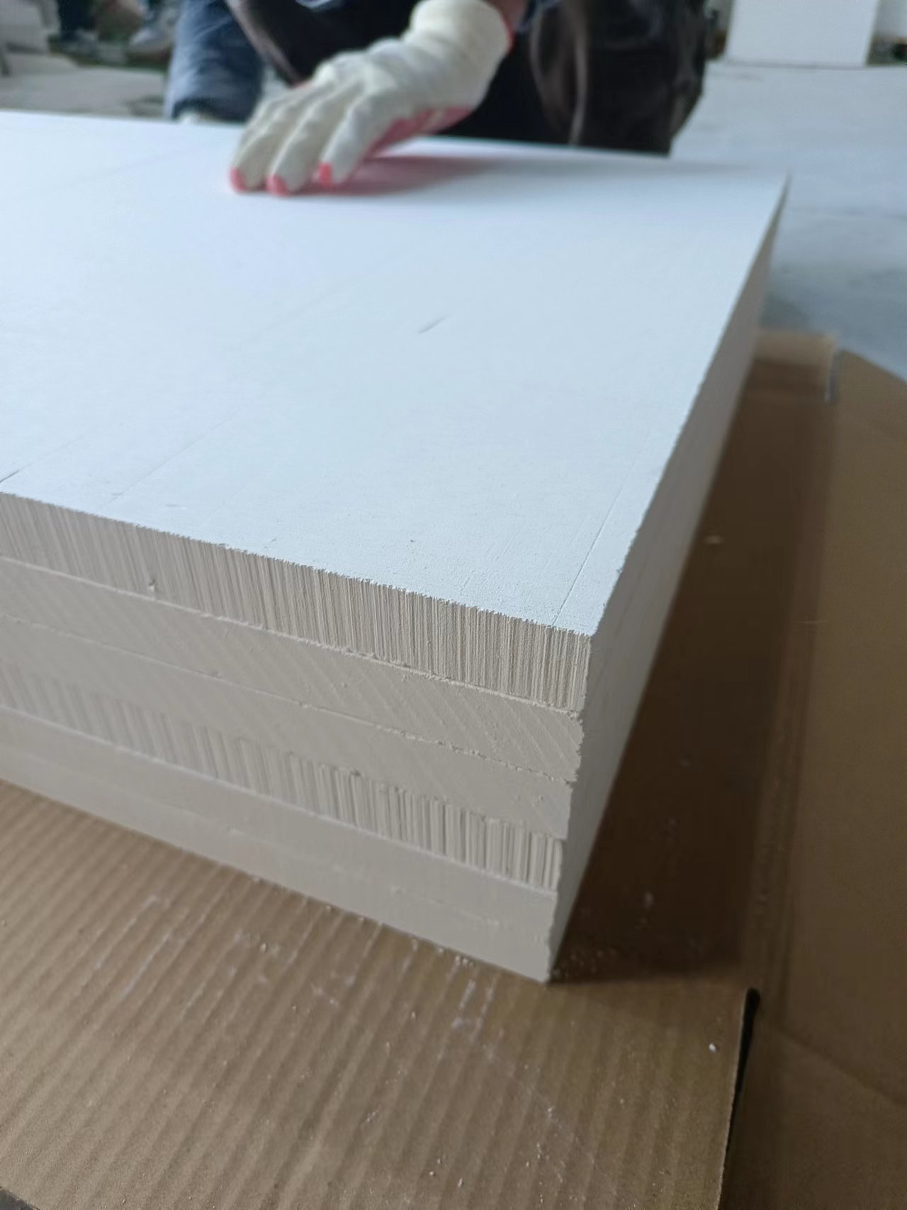 high temp 1100 deg c non-asbestos calcium silicate board density 220kg/m3 good insulation for cement industry